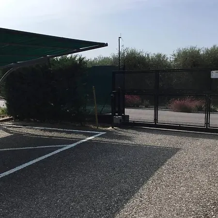 Tiny Costabella アパート